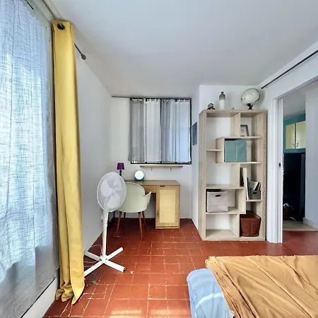 Apartament River View, Charming Furnished 2-bedroom Agde
