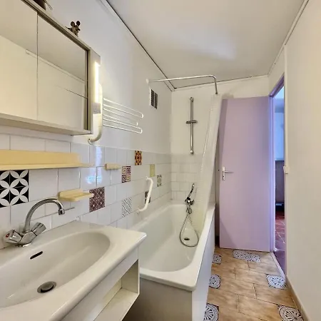 River View, Charming Furnished 2-bedroom * Agde